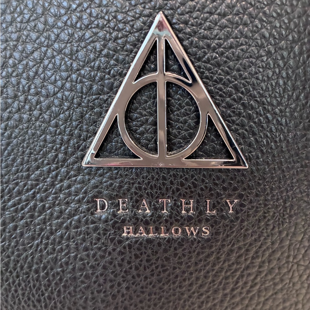 Loungefly Black Harry Potter Plaque Tote - Picture 7 of 11